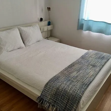 Triacastela Apartamento *